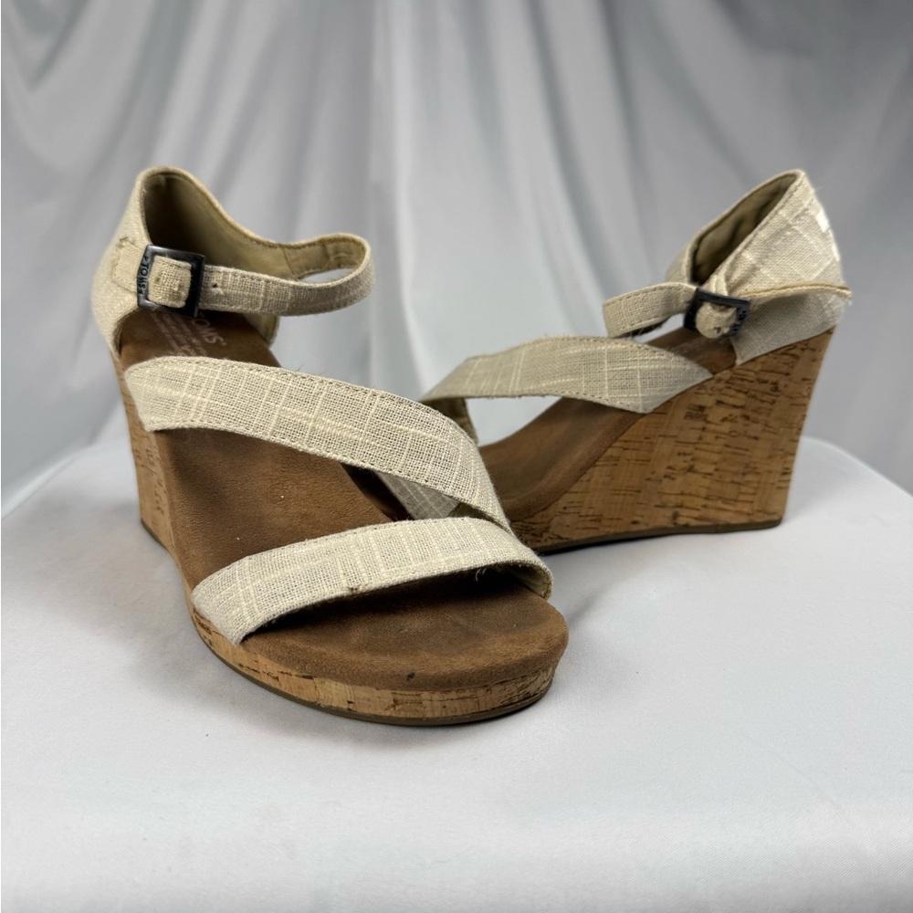 Tom’s Stylish Beige Wedge Sandals